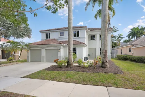 932 Nandina Dr, Weston FL 33327