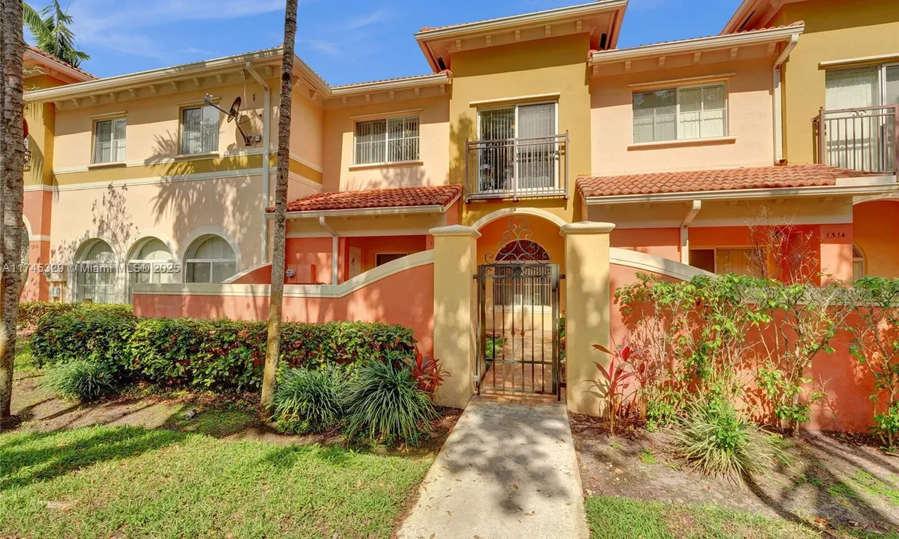 1315 N Santa Catalina Cir, North Lauderdale FL 33068
