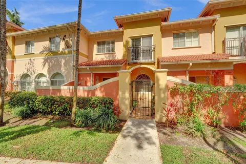 1315 N Santa Catalina Cir, North Lauderdale FL 33068