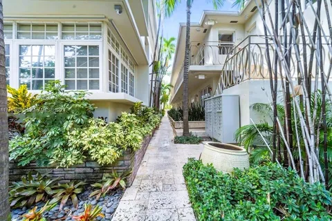 1340 Drexel Ave # 301, Miami Beach FL 33139