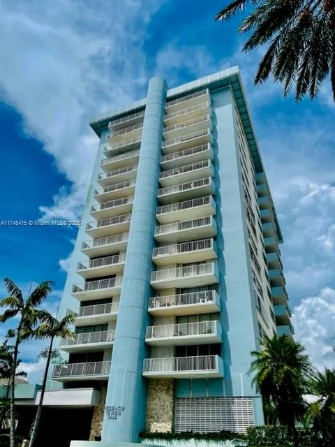 5838 Collins Ave # 2D, Miami Beach FL 33140