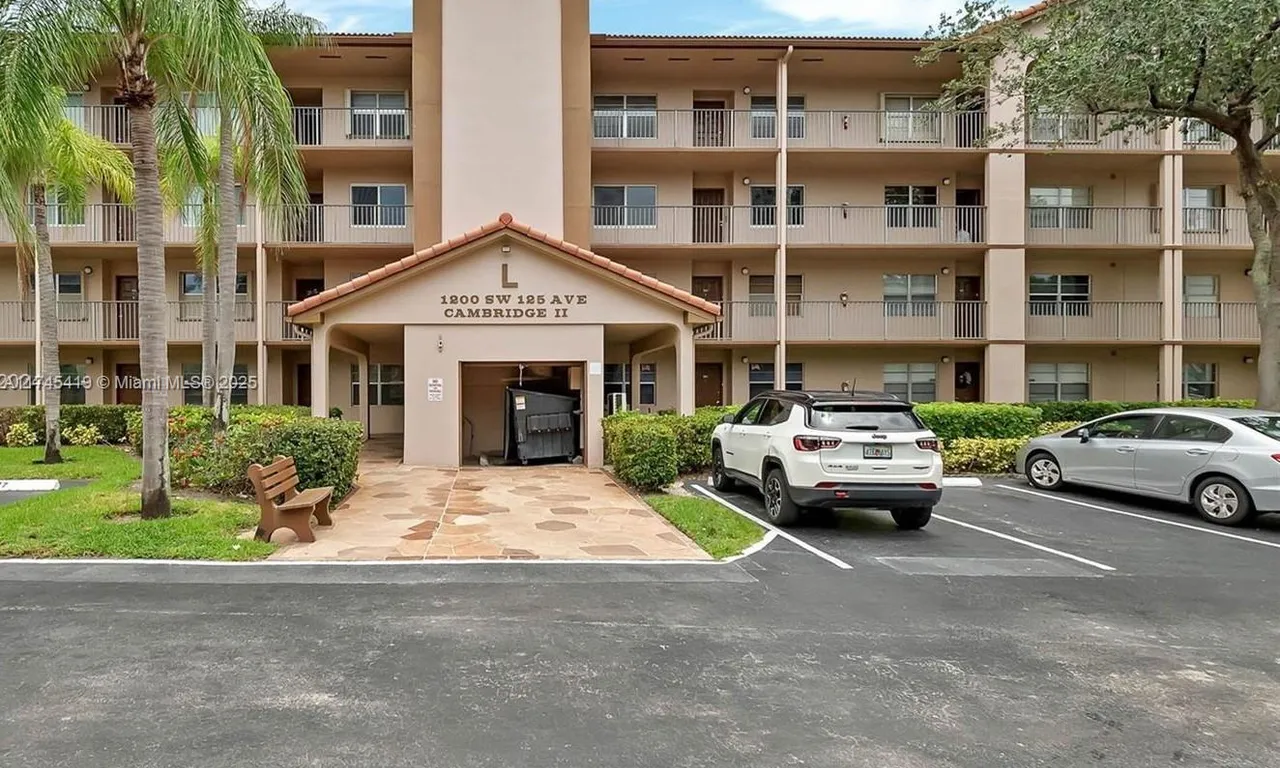 1200 SW 125th Ave # 302L, Pembroke Pines FL 33027
