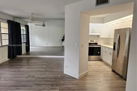 1200 SW 125th Ave # 302L, Pembroke Pines FL 33027