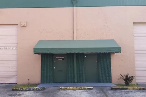 8527 NW 66 Street # 8537, Doral FL 33166
