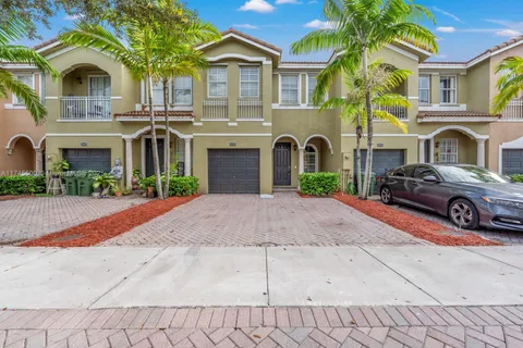 2474 SE 15th Ct, Homestead FL 33035