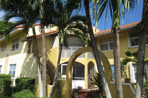 15665 SW 74th Cir Dr # 14, Miami FL 33193