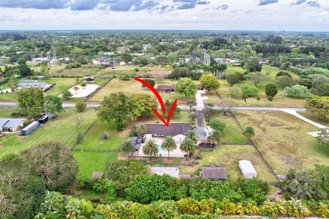 17500 SW 68th Ct, Southwest Ranches FL 33331