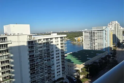 5757 Collins Ave # 1902, Miami Beach FL 33140