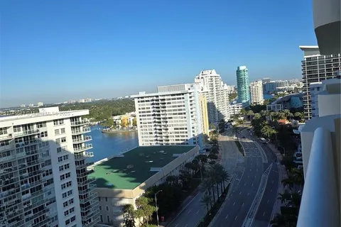 5757 Collins Ave # 1902, Miami Beach FL 33140