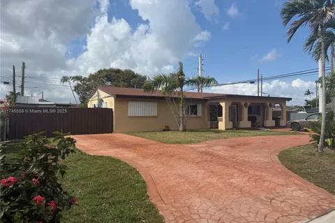 7590 W 14th Ave, Hialeah FL 33014