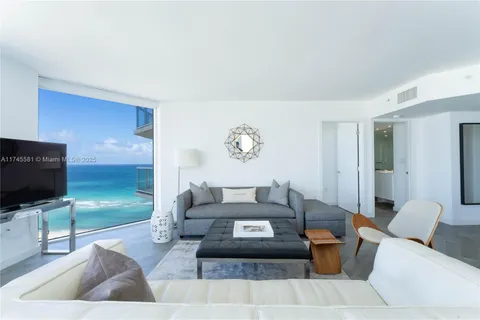 7330 Ocean Ter # D, Miami Beach FL 33141