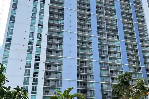 335 S Biscayne Blvd # 3400, Miami FL 33131