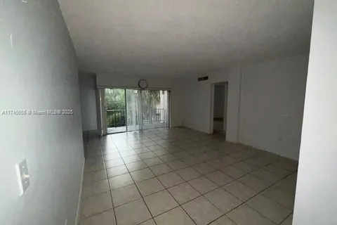 6904 N Kendall Dr # F303, Pinecrest FL 33156