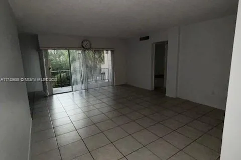 6904 N Kendall Dr # F303, Pinecrest FL 33156