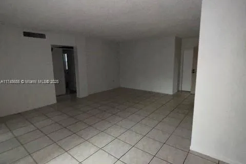6904 N Kendall Dr # F303, Pinecrest FL 33156