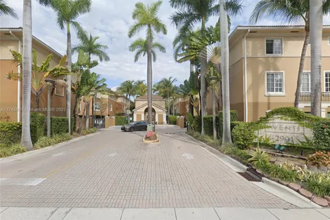 2861 NE 185th St # 304, Aventura FL 33180