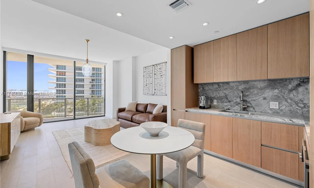 500 Alton Rd # 1004, Miami Beach FL 33139