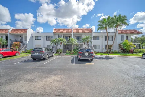 280 Racquet Club Rd # 205, Weston FL 33326