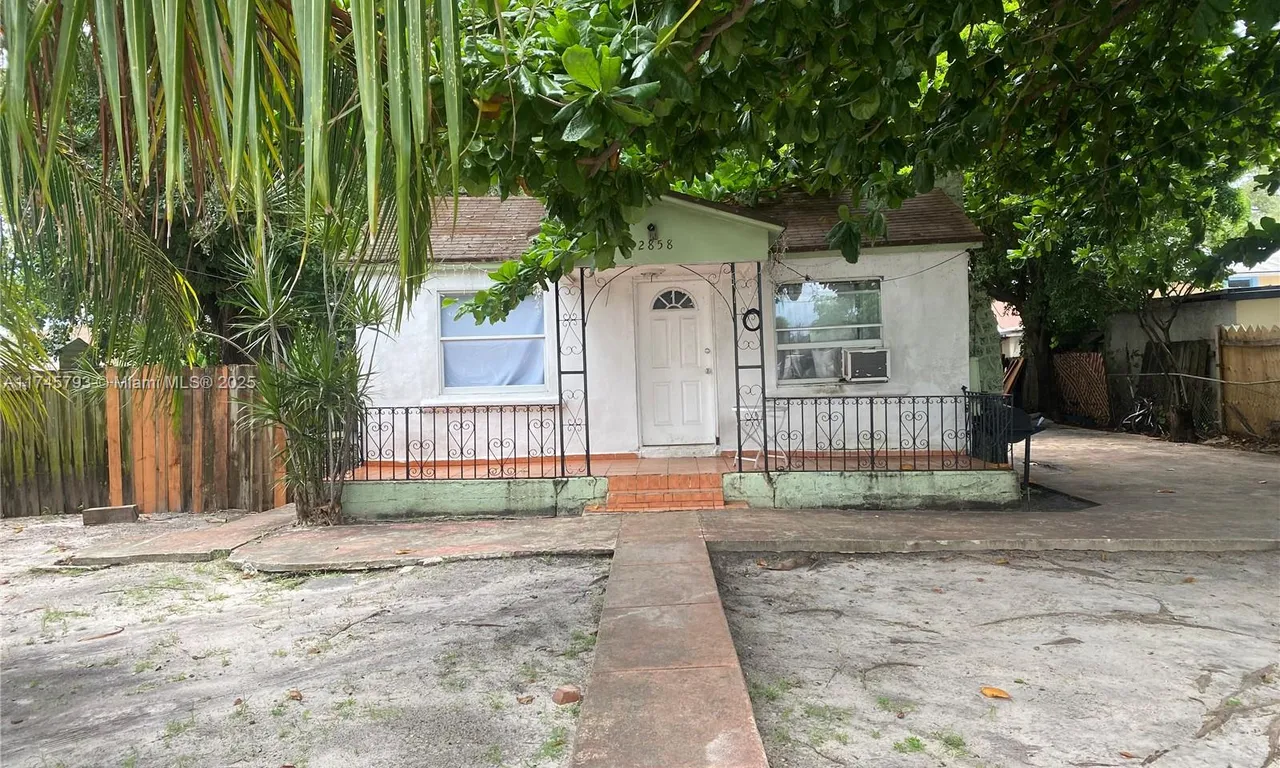 2858 NW 31st Ave, Miami FL 33142