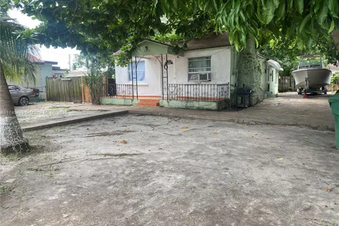 2858 NW 31st Ave, Miami FL 33142