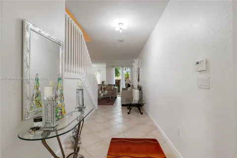 11381 NW 73rd Ter, Doral FL 33178