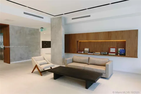 13800 Highland Dr # 610, North Miami Beach FL 33181