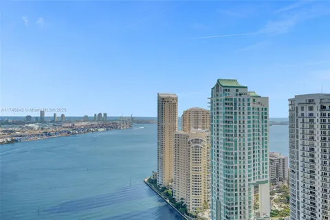 300 Biscayne Blvd Way # 3405, Miami FL 33131