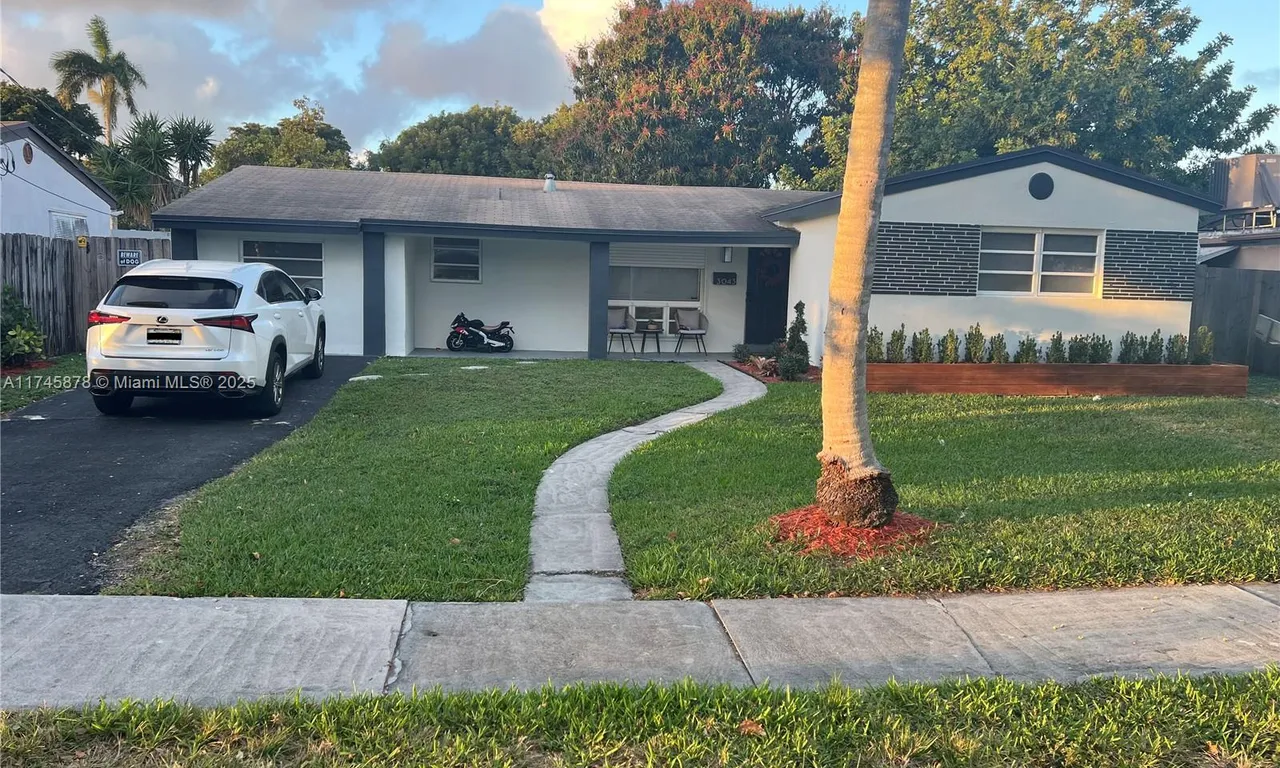 3043 Hayes Street, Hollywood FL 33021