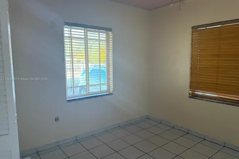 228 W 14th St, Hialeah FL 33010