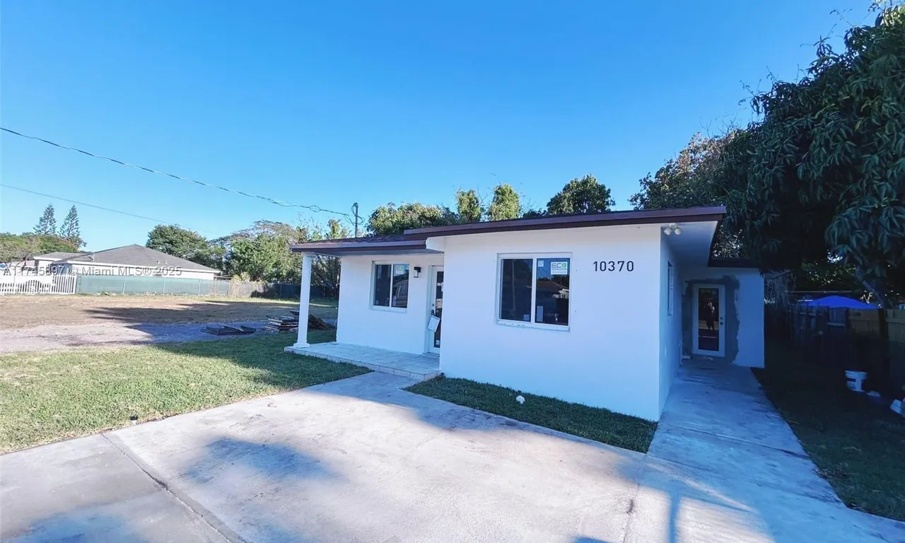 10370 SW 174th Ter, Miami FL 33157