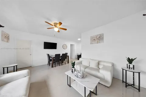 7430 Byron Ave # 1A, Miami Beach FL 33141