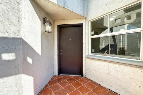 4609 NW 97th Ct # 1, Doral FL 33178