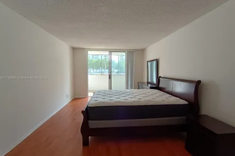 501 Three Islands Blvd # 215, Hallandale Beach FL 33009