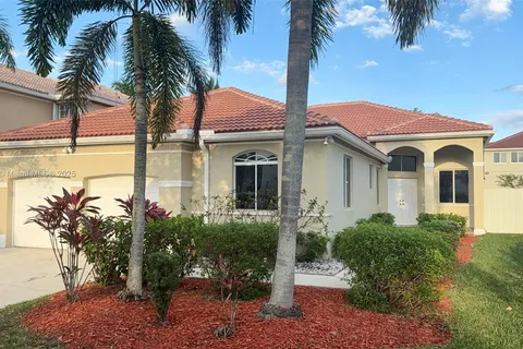 1290 Camellia Ln, Weston FL 33326