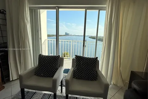 500 Bayview Dr # 628, Sunny Isles Beach FL 33160