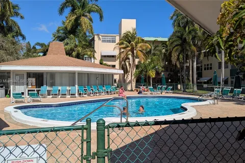 1333 E Hallandale Beach Blvd # 102, Hallandale Beach FL 33009