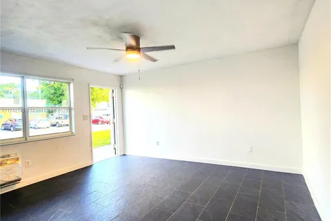 391 NE 42nd Ct, Oakland Park FL 33334