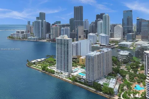 770 Claughton Island Dr # 808, Miami FL 33131