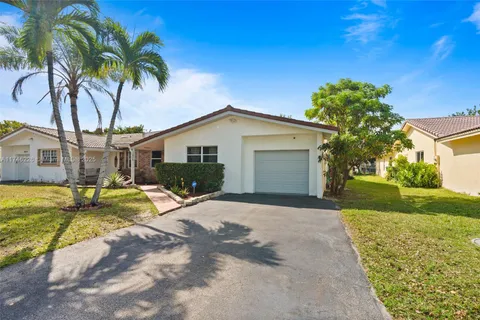 2426 NW 91st Ave, Coral Springs FL 33065