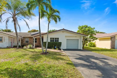 2426 NW 91st Ave, Coral Springs FL 33065