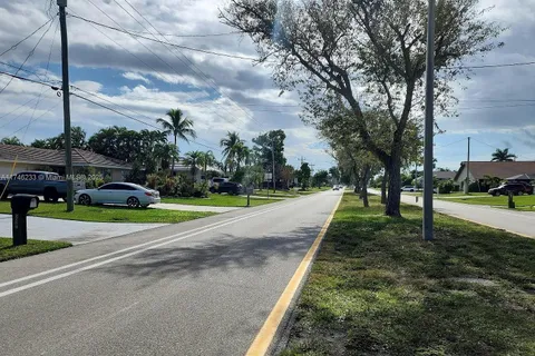 5024 SKYLINE BLVD, Cape Coral FL 33914