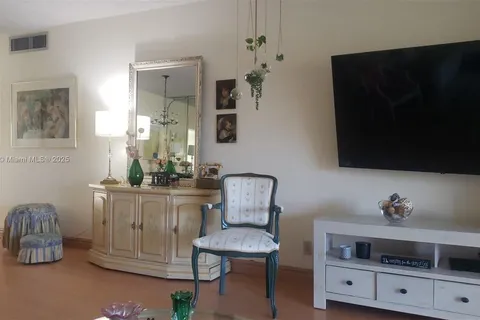 1025 SE 3rd Ave # 205, Dania Beach FL 33004
