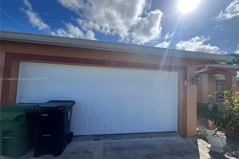 528 NW Placid Ave, Port St. Lucie FL 34983