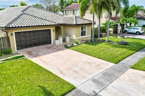 18774 NW 24th Pl, Pembroke Pines FL 33029