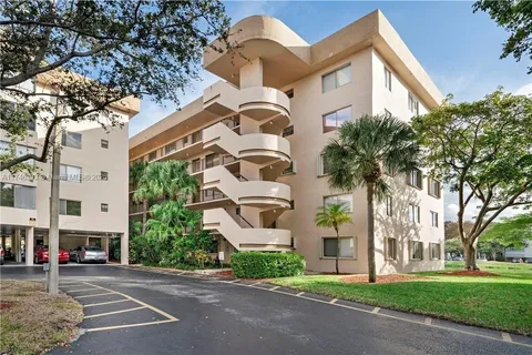 8040 Hampton Blvd # 407, North Lauderdale FL 33068