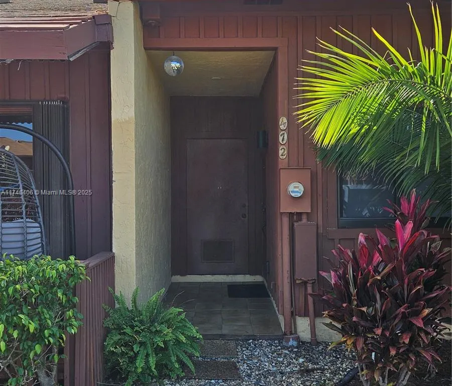 472 SE 11th Ter # 472, Dania Beach FL 33004