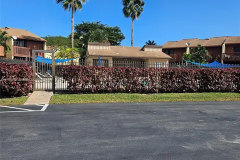472 SE 11th Ter # 472, Dania Beach FL 33004