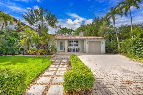 704 MADEIRA AV, Coral Gables FL 33134