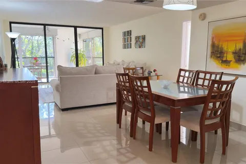 16475 Golf Club Rd # 202, Weston FL 33326