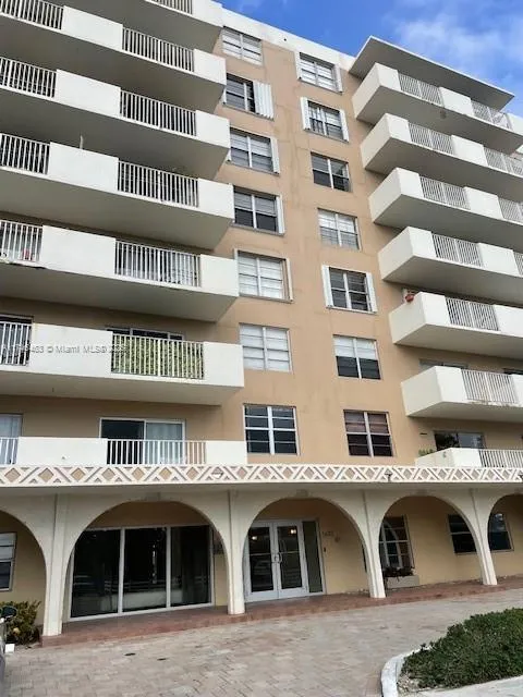 1455 N Treasure Dr # 7D, North Bay Village FL 33141